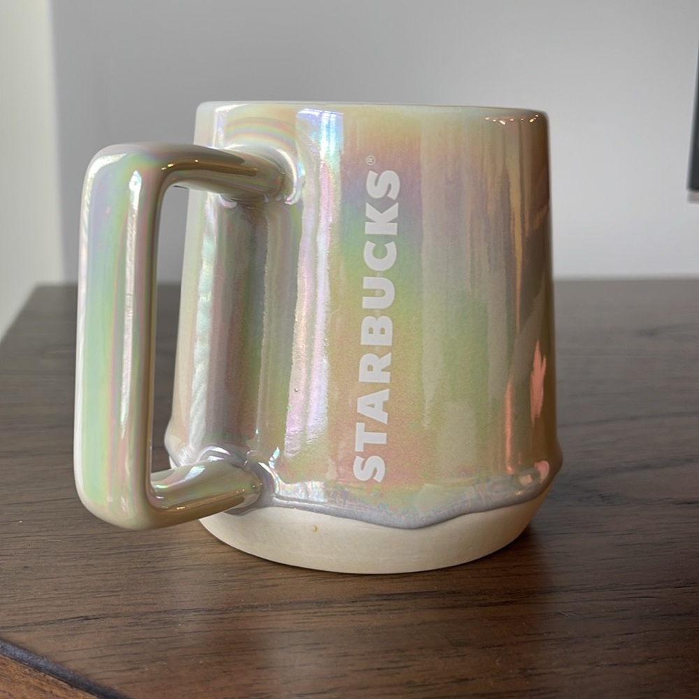 Starbucks 2019 Holiday Iridescent Ceramic Pearl Drip
12 OZ Coffee Mug